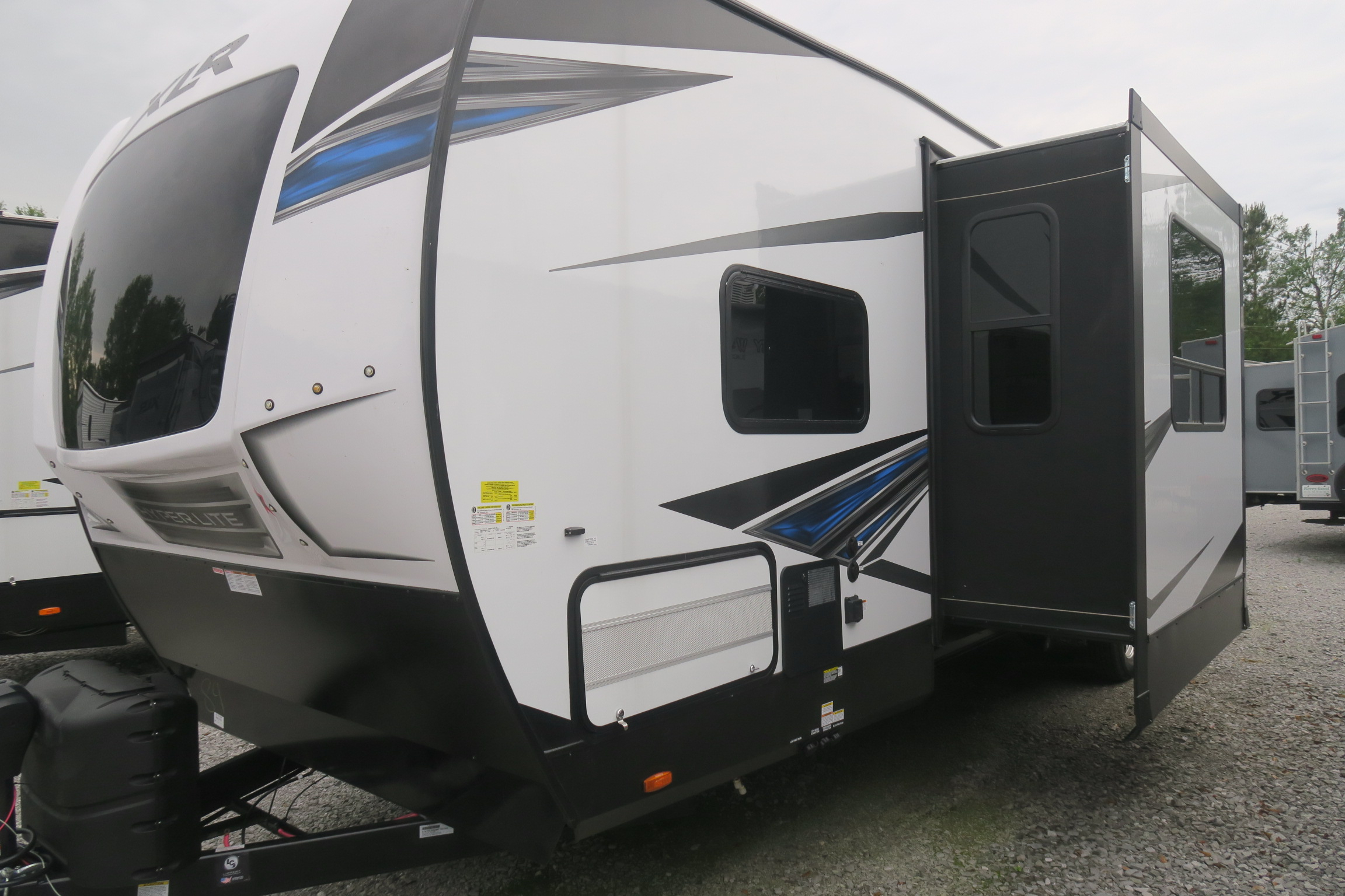 NEW 2021 XLR HYPERLITE 3212 Overview Berryland Campers