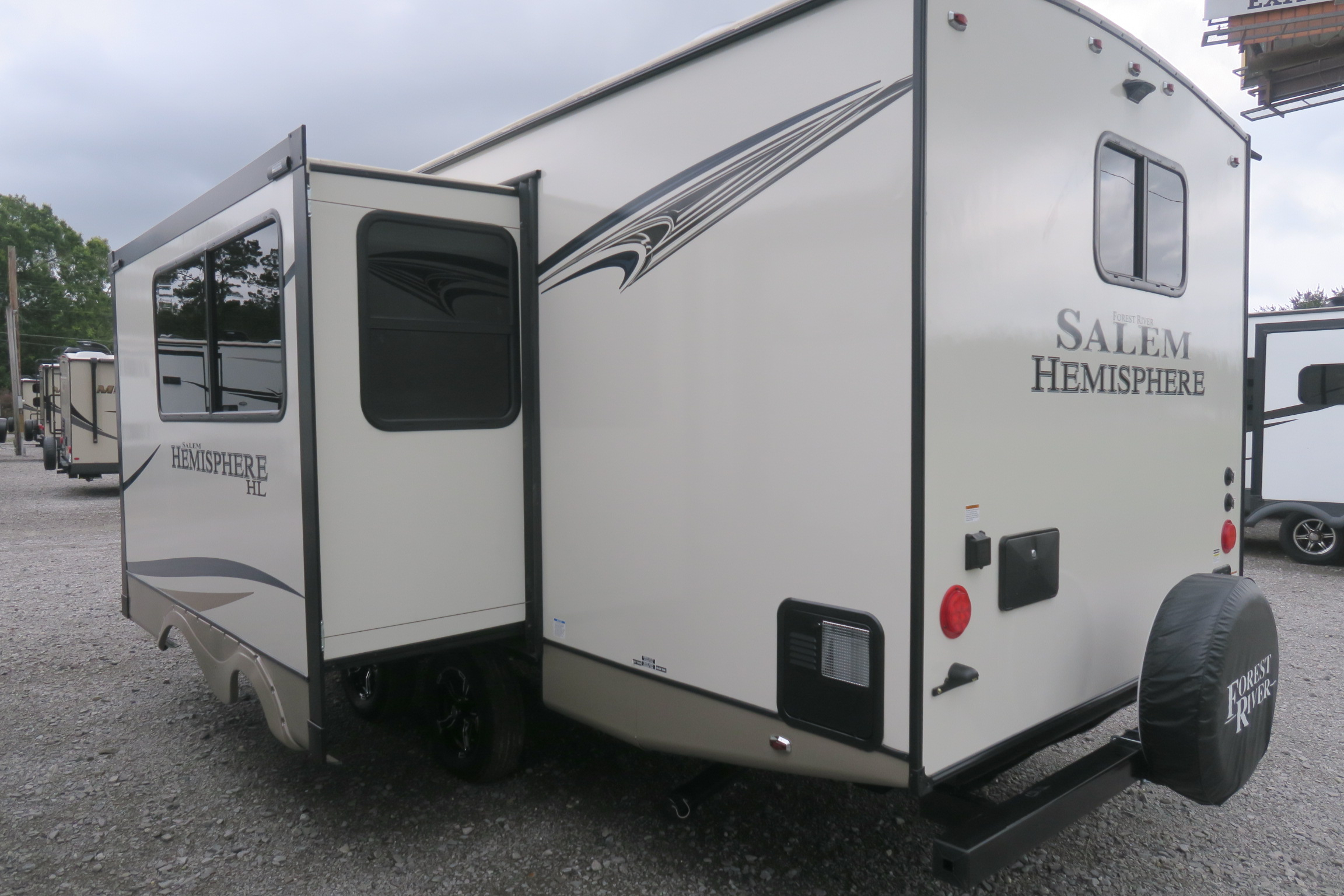 NEW 2021 SALEM HEMISPHERE GLX 22RBHL Overview Berryland Campers