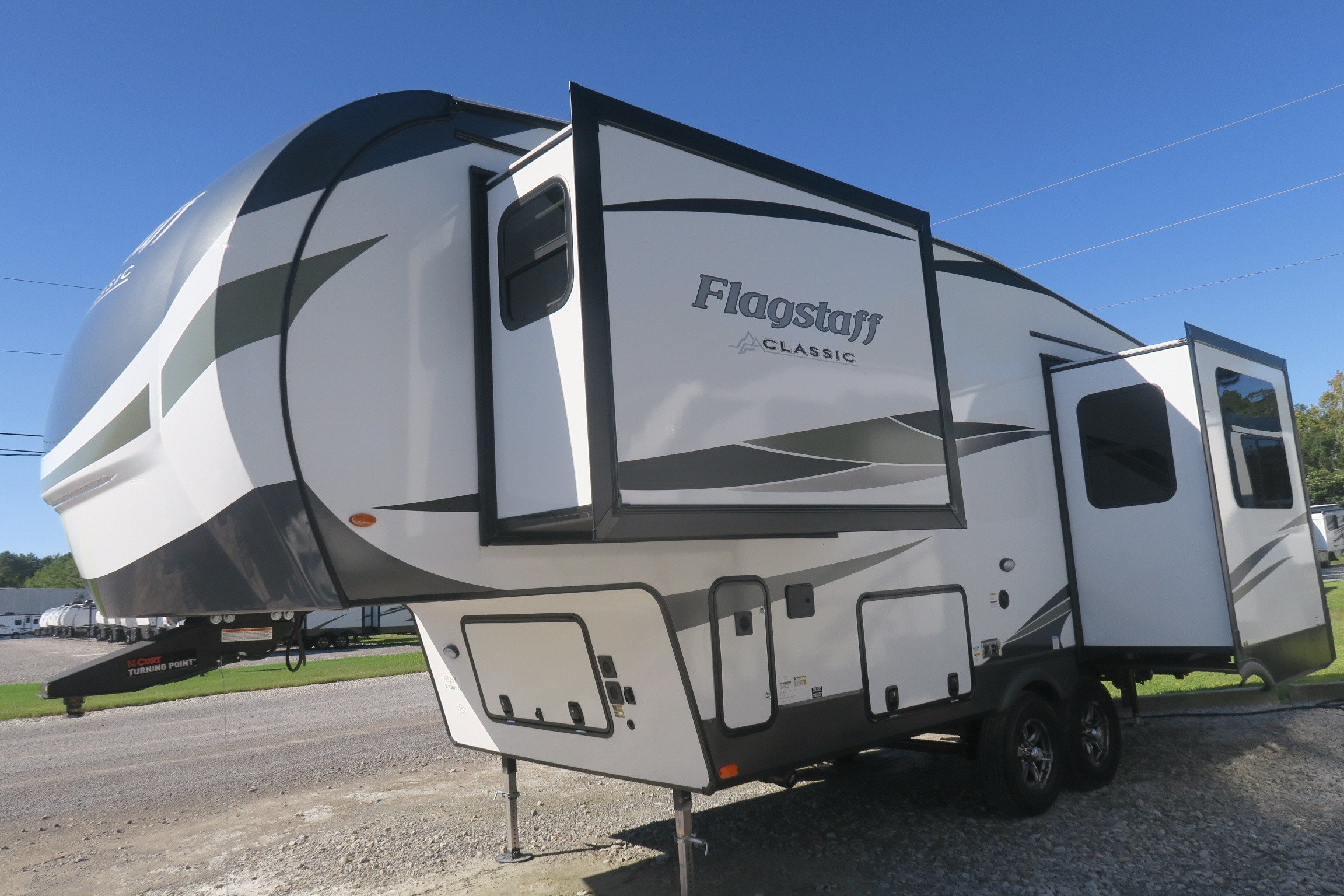 NEW 2023 FLAGSTAFF CLASSIC 524BBS Overview Berryland Campers