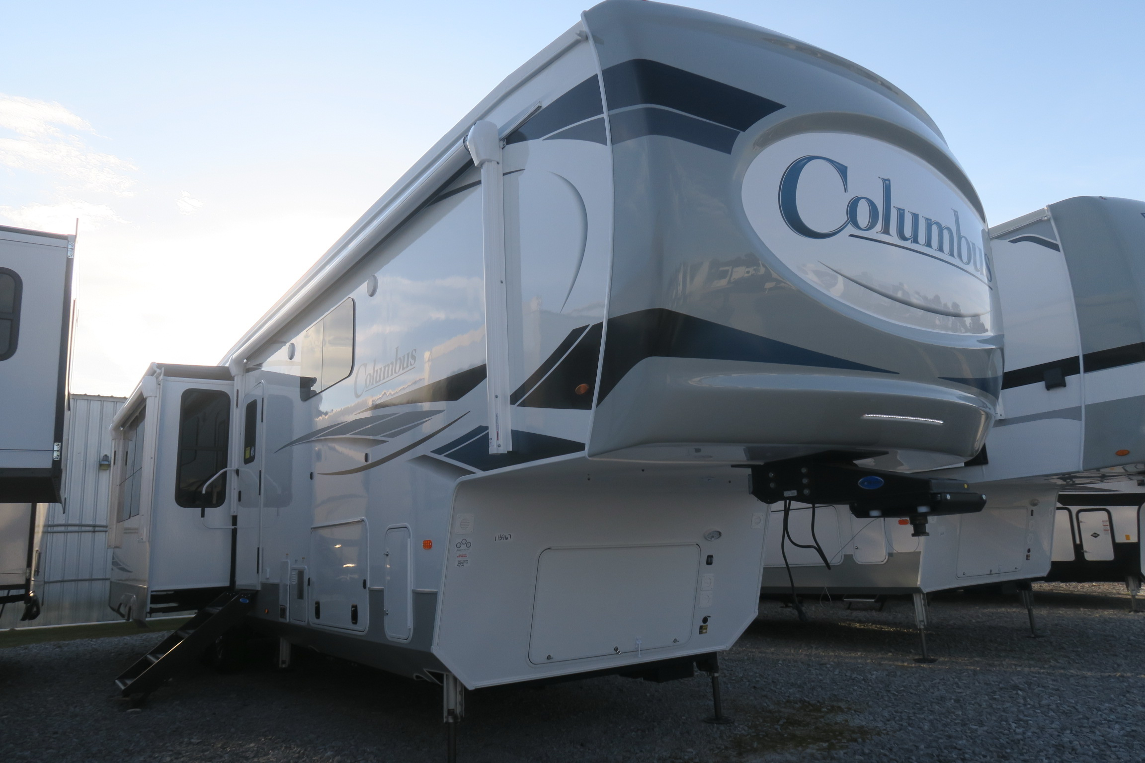 NEW 2023 COLUMBUS 384RK Overview Berryland Campers