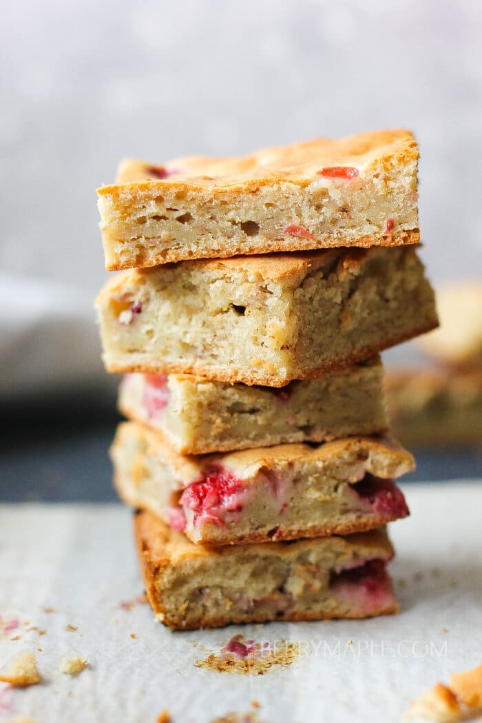 Cream cheese strawberry bars Berry&Maple