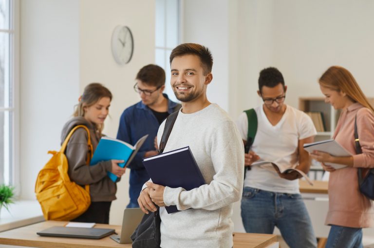 Colleges That Don’t Require SAT Scores From Students In 2022