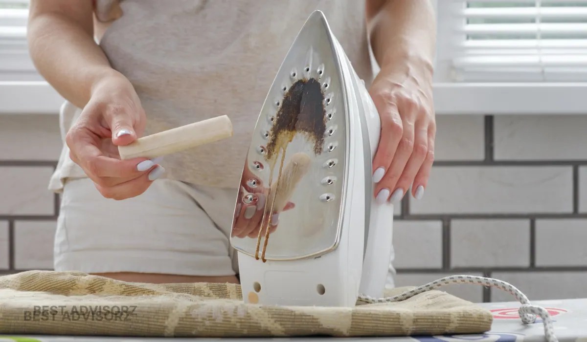 How to Clean an Iron (8 Different Methods)
