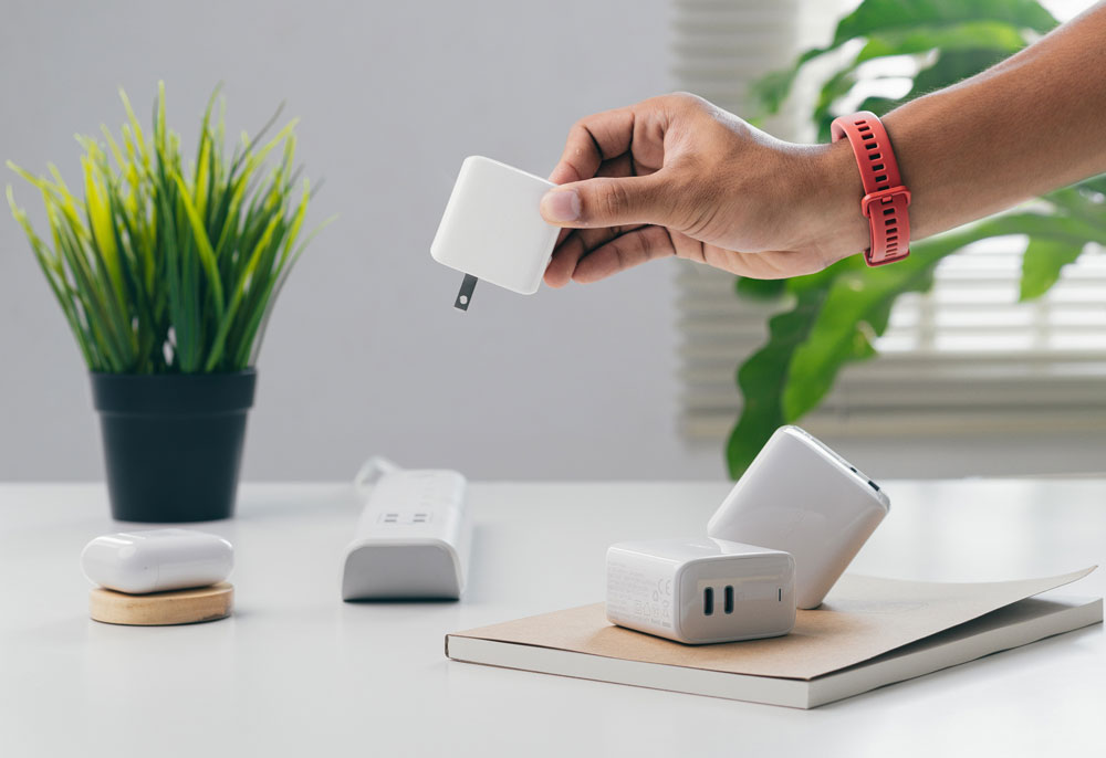 Alternative Chargers for the Apple iPhone 12 Best Case Ever