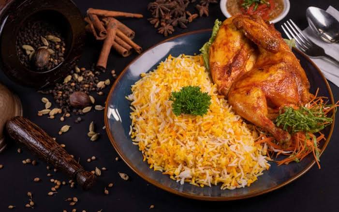 مطعم و مطبخ دكة العمدة الأسعار المنيو الموقع كافيهات و مطاعم السعودية