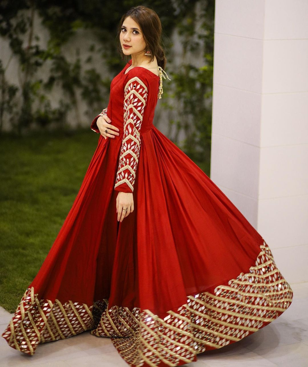 New & Stylish Long Gown Design For Girls 2023 Images