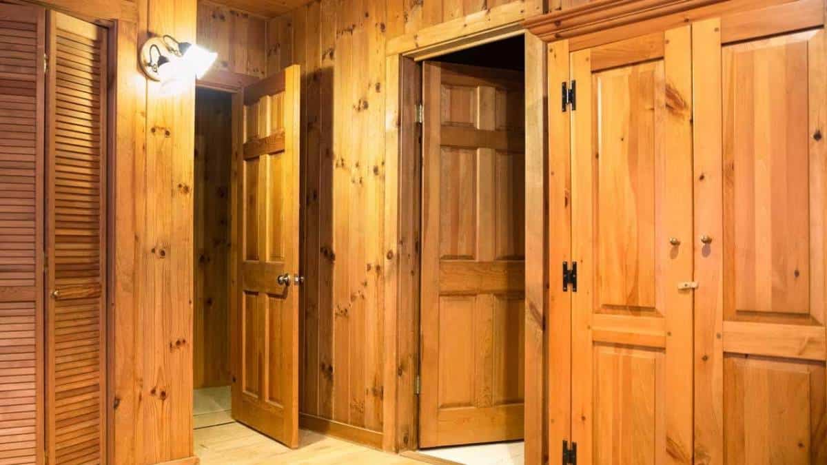 A Guide To Deciding Which Floor To Pair With Knotty Pine Walls Best