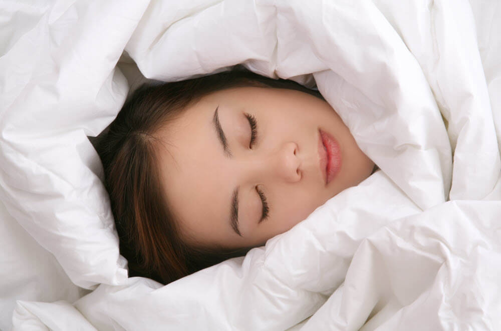 Can You Sleep With a Weighted Blanket? Best Mattress Australia