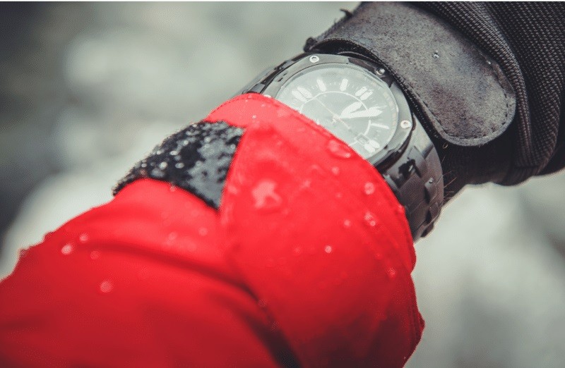 5 Best Survival Watches For Surviving Disastrous Situations