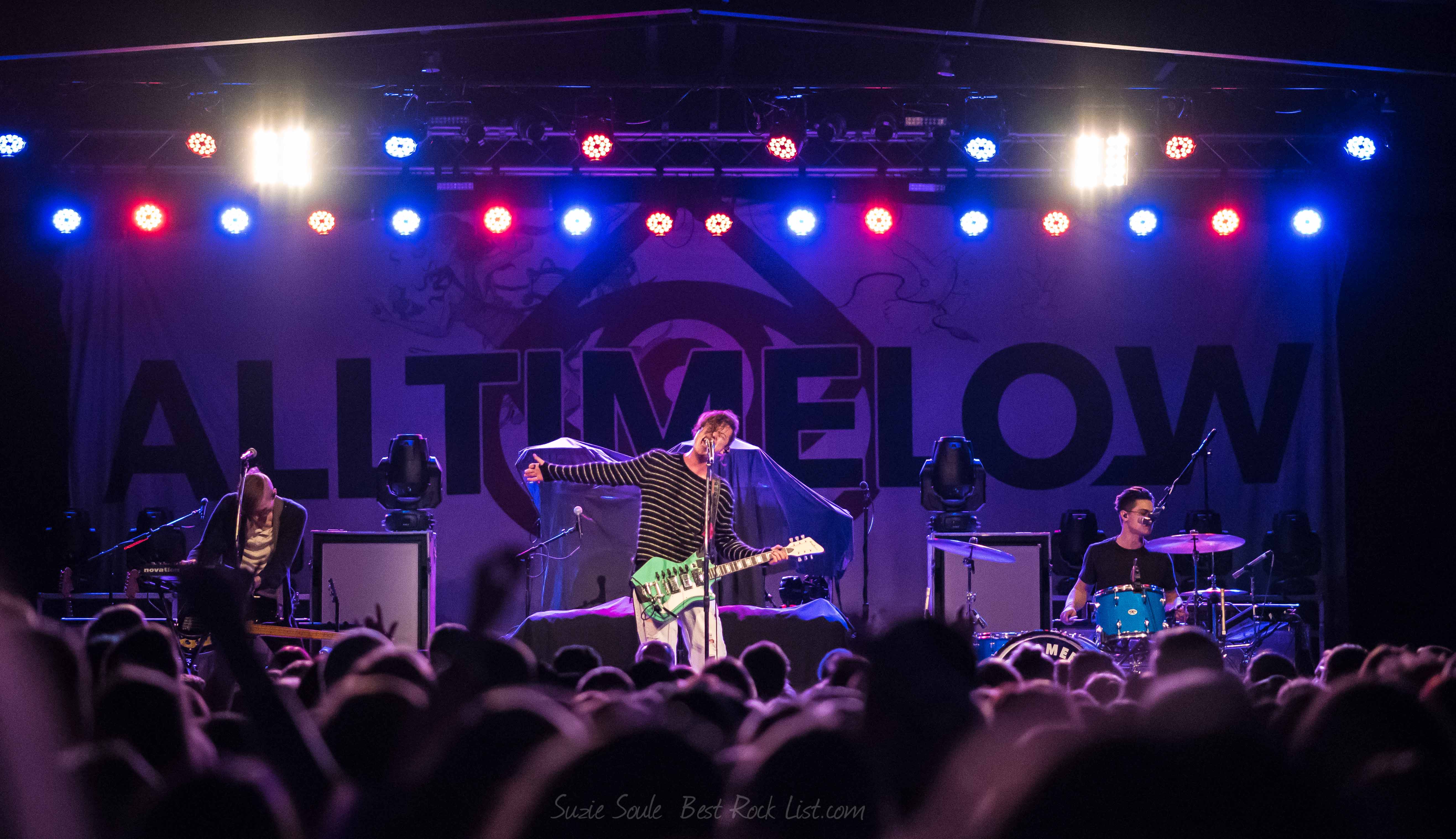 DREAMERS concert review Archives