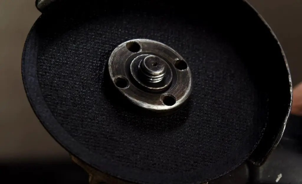 Can An Angle Grinder Cut Metal? Best Saw Guidee