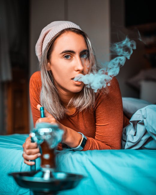 How to Use a Hookah 7 Tips for First Time Smokers Ecigs eliquid