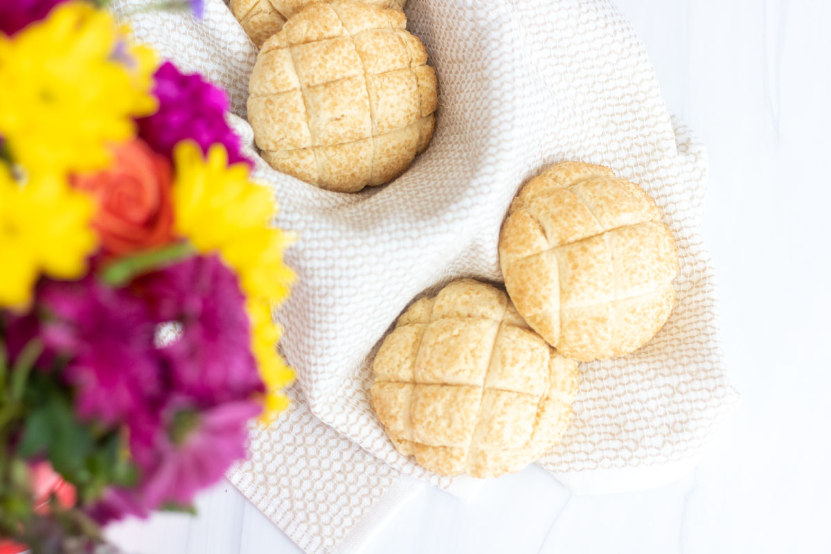 chocolate chip melon pan (メロンパン); Best With Chocolate