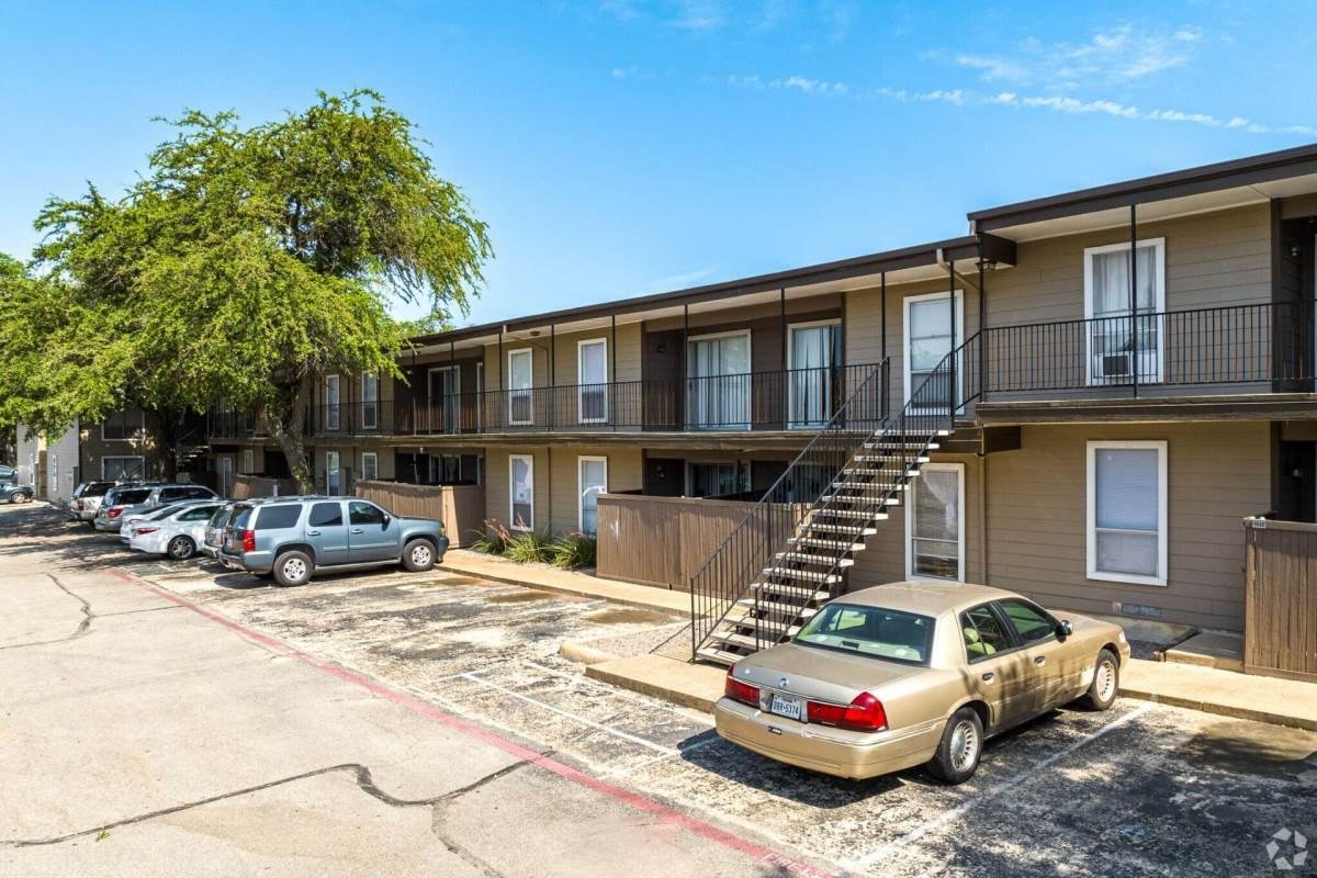 Prestonwood Apartments