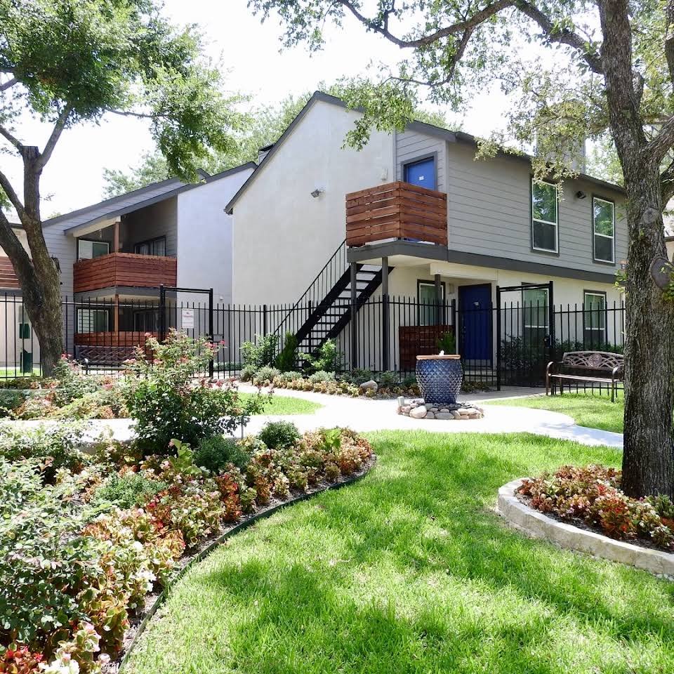 Suncrest Apartment Homes Apartments for Rent in Dallas, TX