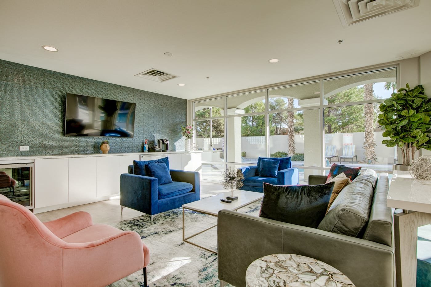 The Onyx Apartments in Las Vegas, NV