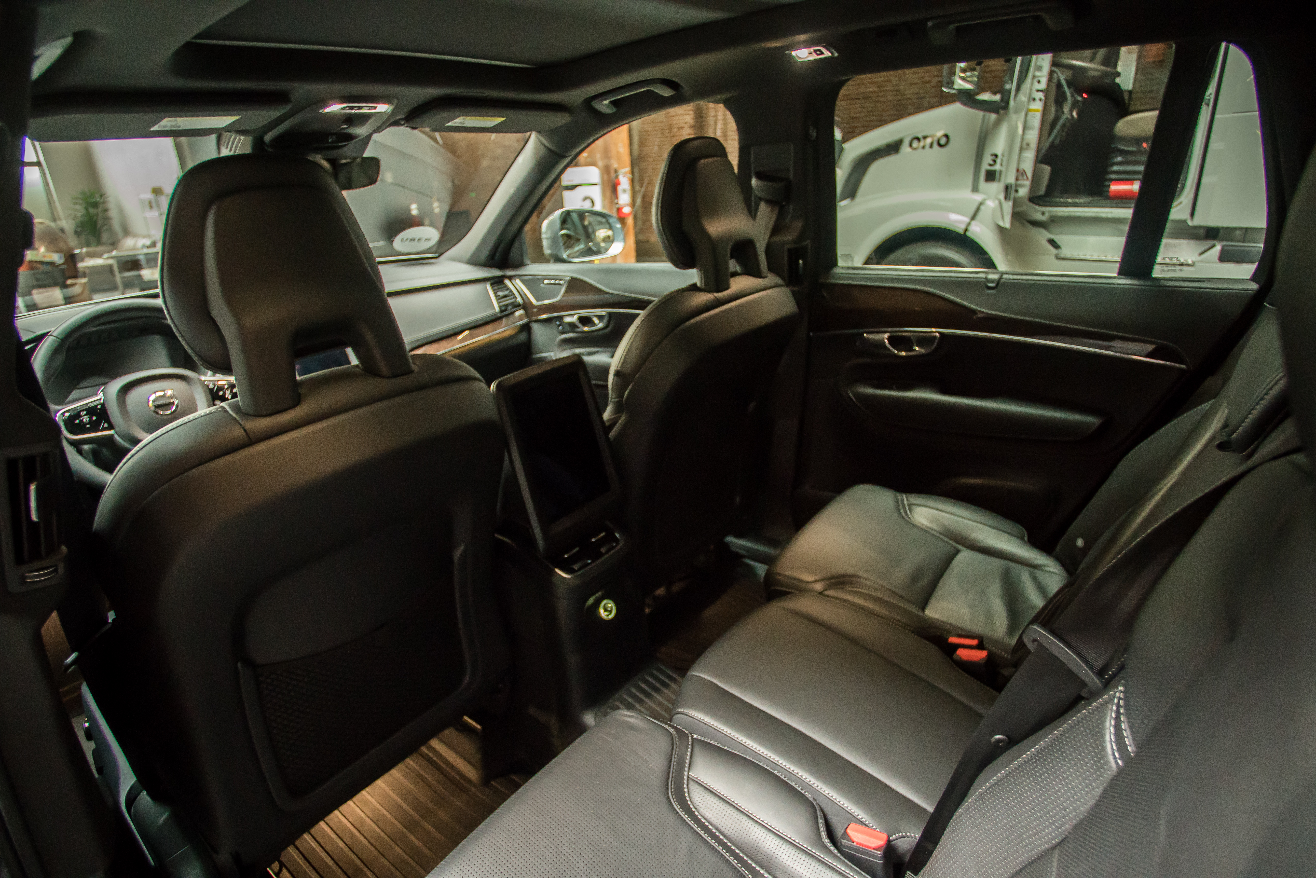 Uber’s selfdriving cars start picking up passengers in San Francisco