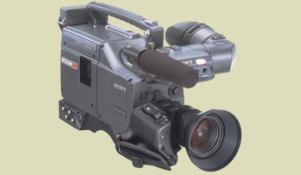 Betacam PALsite: UVW-100 Specifications