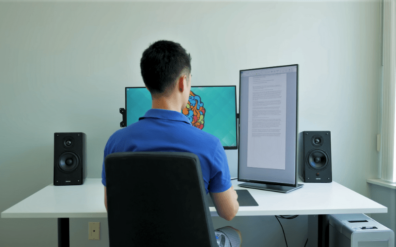 Top 5 Best Vertical Monitors in 2024 (Expert's Guide)