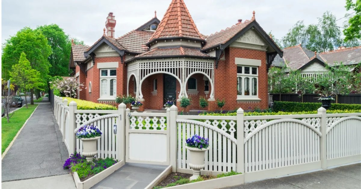 What is a designated heritage house? (2024) Beth and Ryan