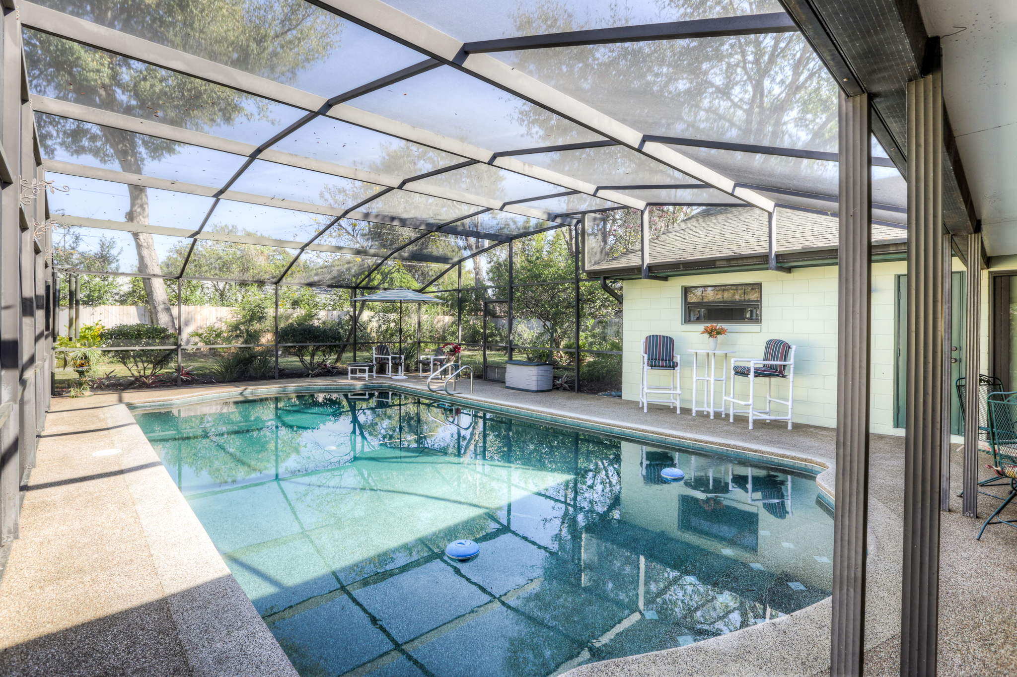 Relaxing 3 Bed, 3 Bath Pool Home in Maitland Beth Hobart Realtor