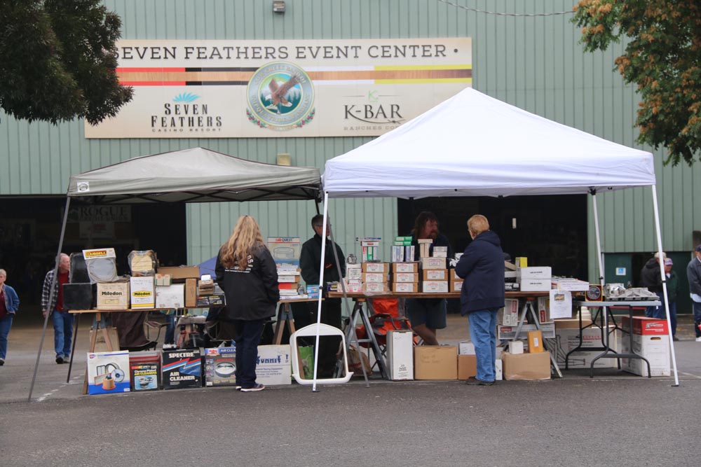 The Roseburg Meet & ShownShine Better Car Shows