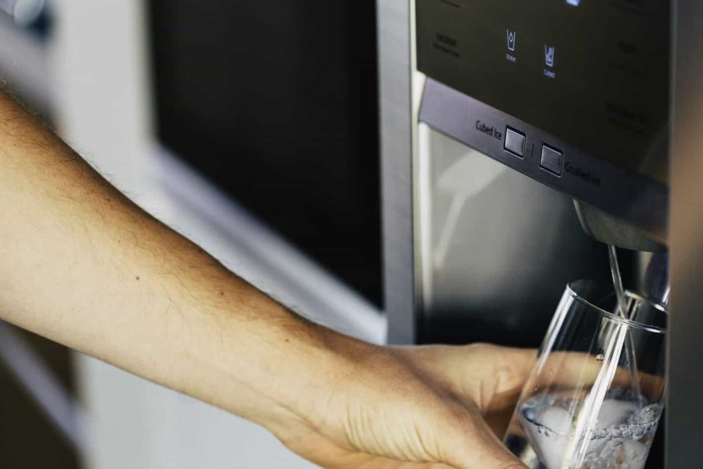 Why Does My Ice Maker Ice Taste Funny?