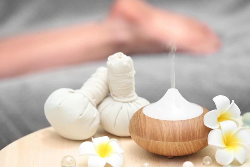 Essential Oil Vaporizers vs Diffusers Which Should I Choose?