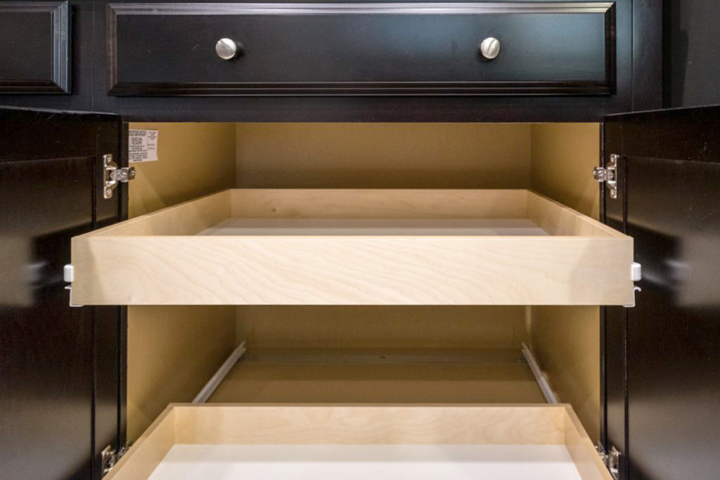 Kitchen Pull Out Trays A Better Storage Solution