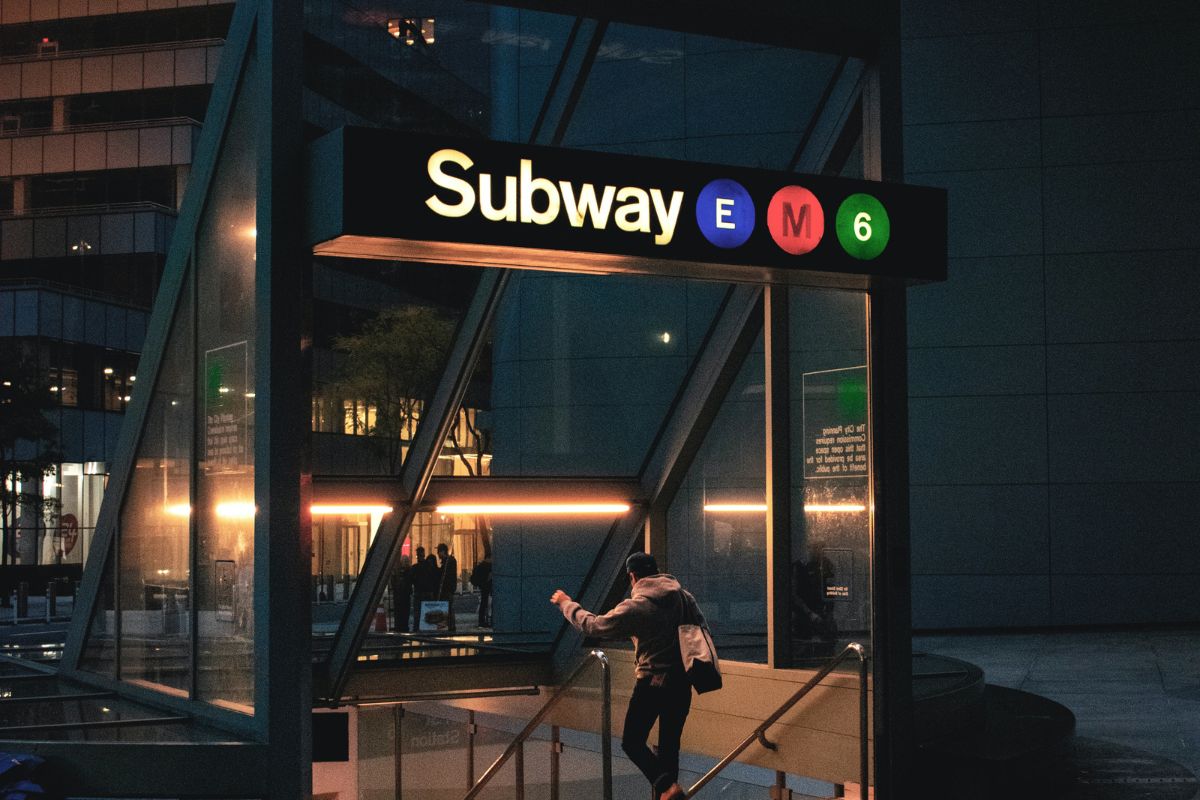 Getting Around NYC As a Tourist 6 Tips to Navigate Like a Local