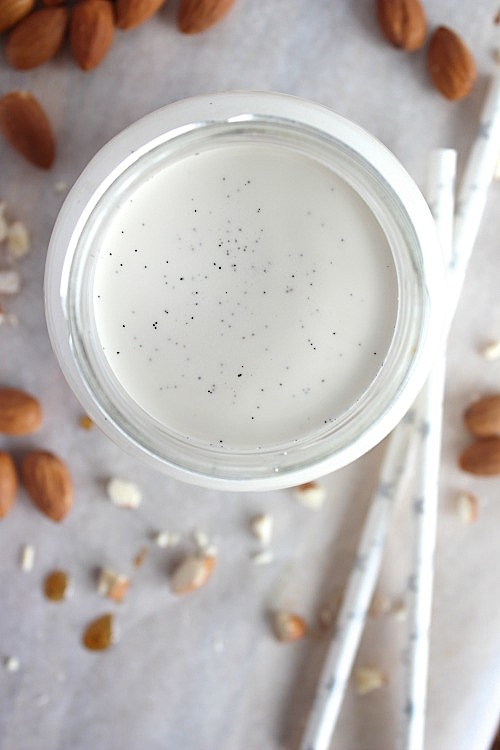 Easy, DIY Homemade Vanilla Almond Milk {Vegan, Gluten Free & Paleo