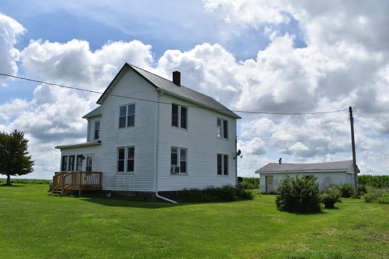 Live In the Country Without Breaking the Bank! Mahaffey/Betts Realty