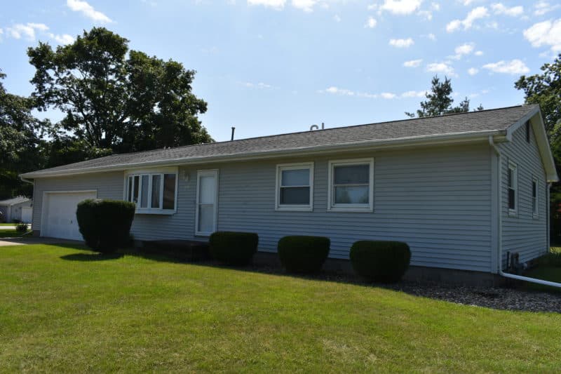 El Paso Page 3 Mahaffey/Betts Realty