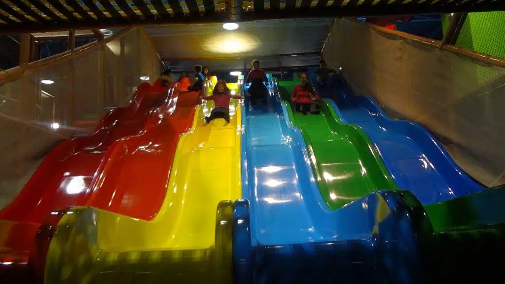 What to Do at Palisades Mall (There’s Tons!) Between Carpools