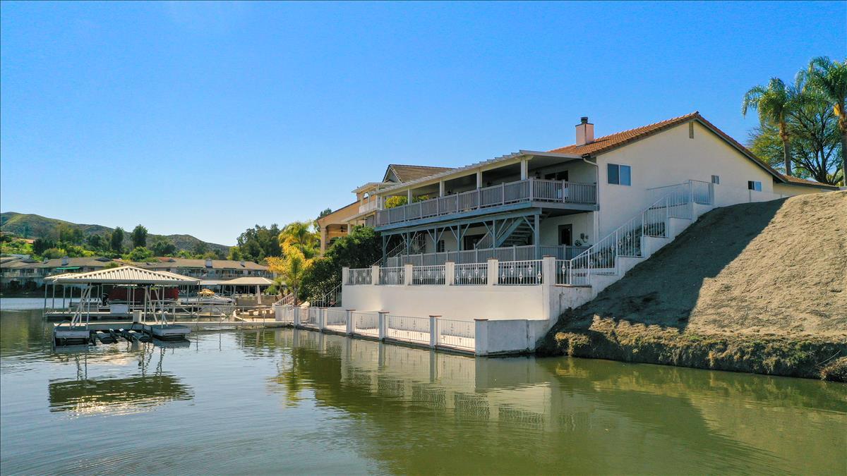 30539 Sea Horse Circle Single Story Waterfront Canyon Lake Home For