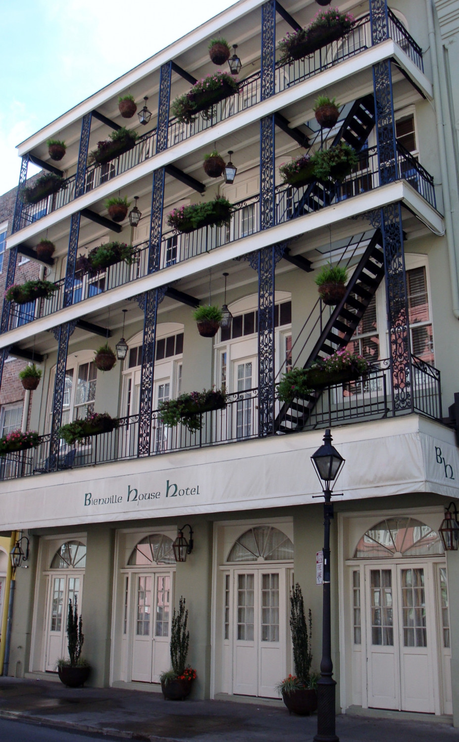 SixSided French Quarter® Cafe du Monde