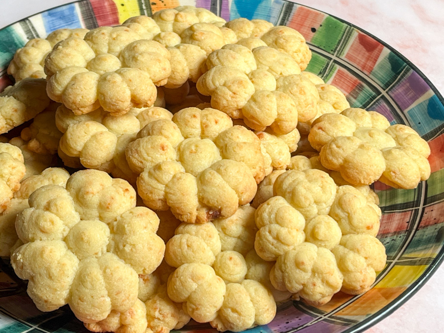 GRUYERE CHEESE BISCUITS Bewitching Kitchen