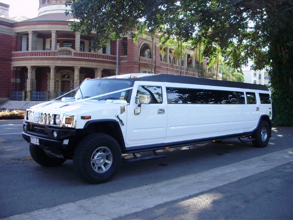 Townsville’s Luxury Hummer Limousine Service » Beyond 2000 Business Sales