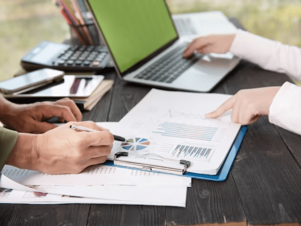 Statutory Audit vs. Internal AuditWhat's the Difference?