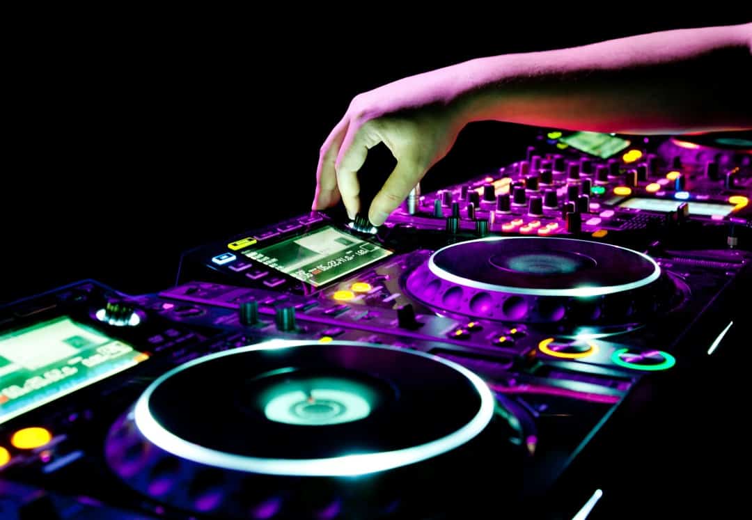 Disc Jockeys that know hot to take your party to the next level