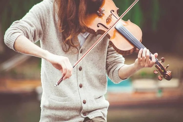 The Benefits of Violin Lessons for Adults