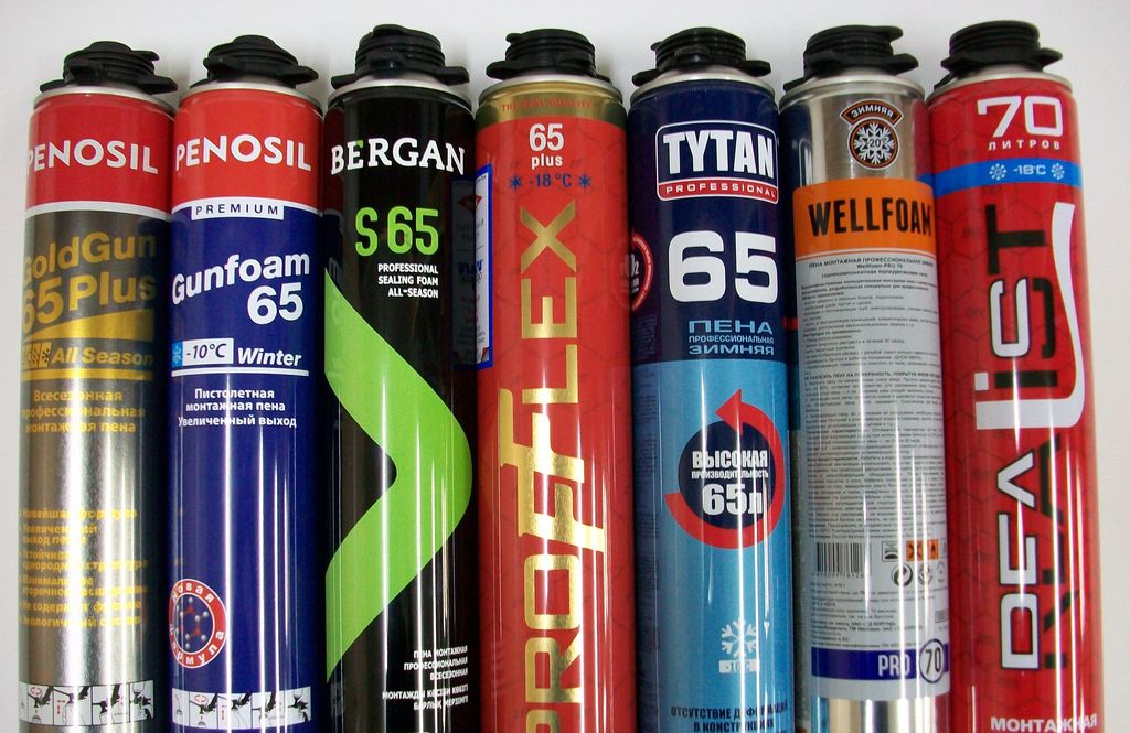 Пеной можно заделать достаточно большие щели