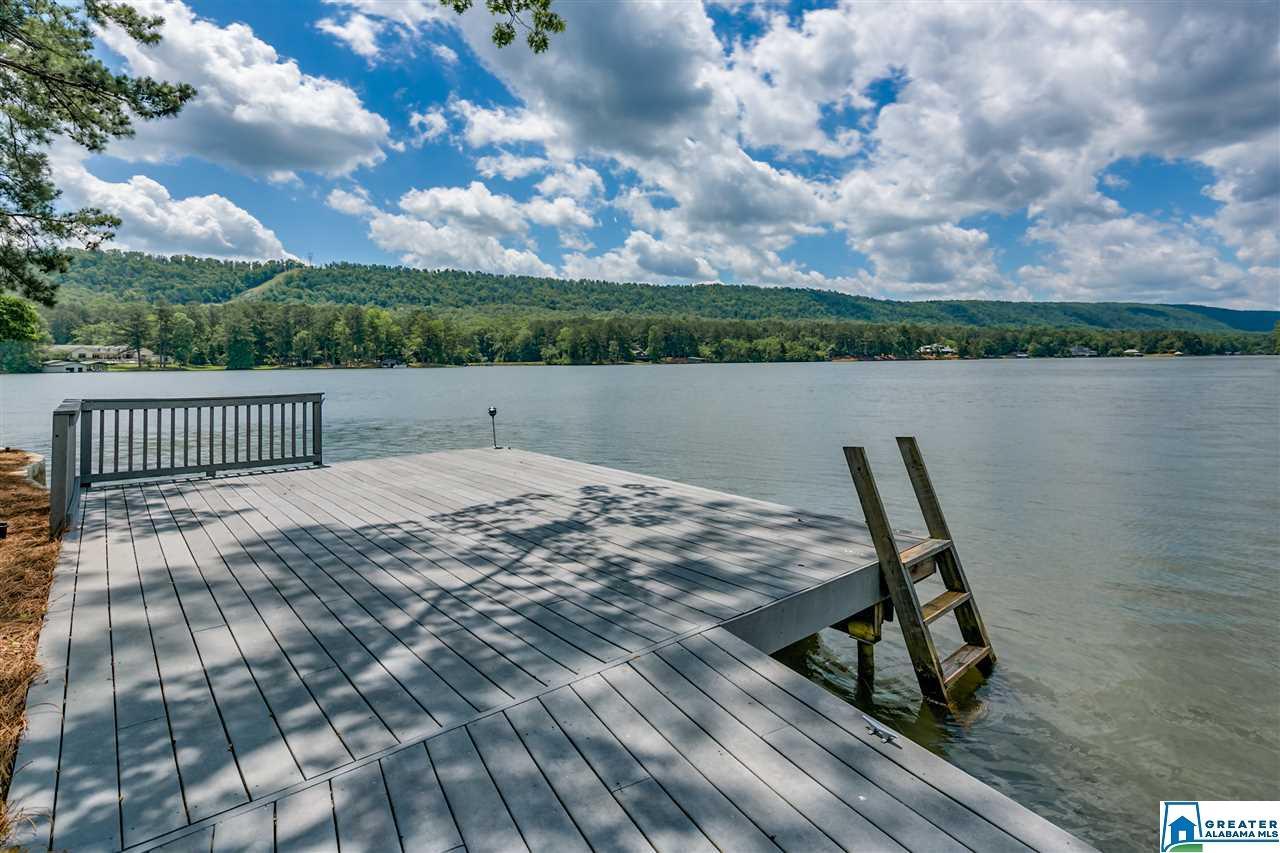 5 lake homes near Birmingham that will make your jaw drop this fall