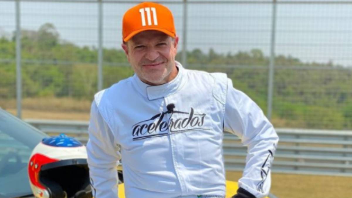 'Fim de uma era de piadas', diz Barrichello ao receber vacina