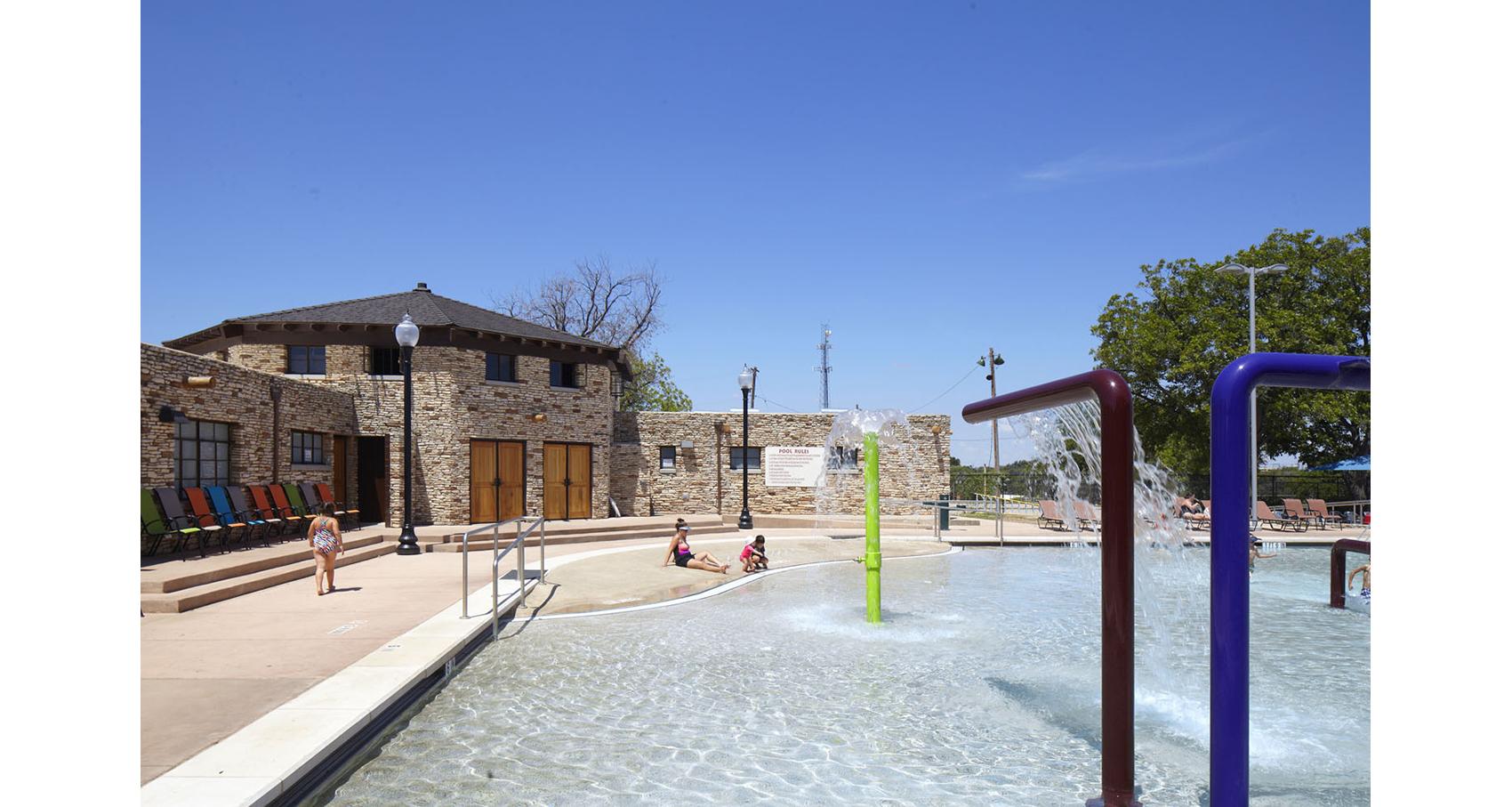 San Angelo Pool Bargmann Hendrie + Archetype, Inc.