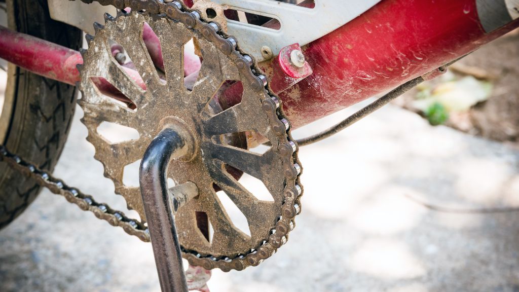 Chain Keeps Falling Off Front Chainring 1x Reasons And Fixes