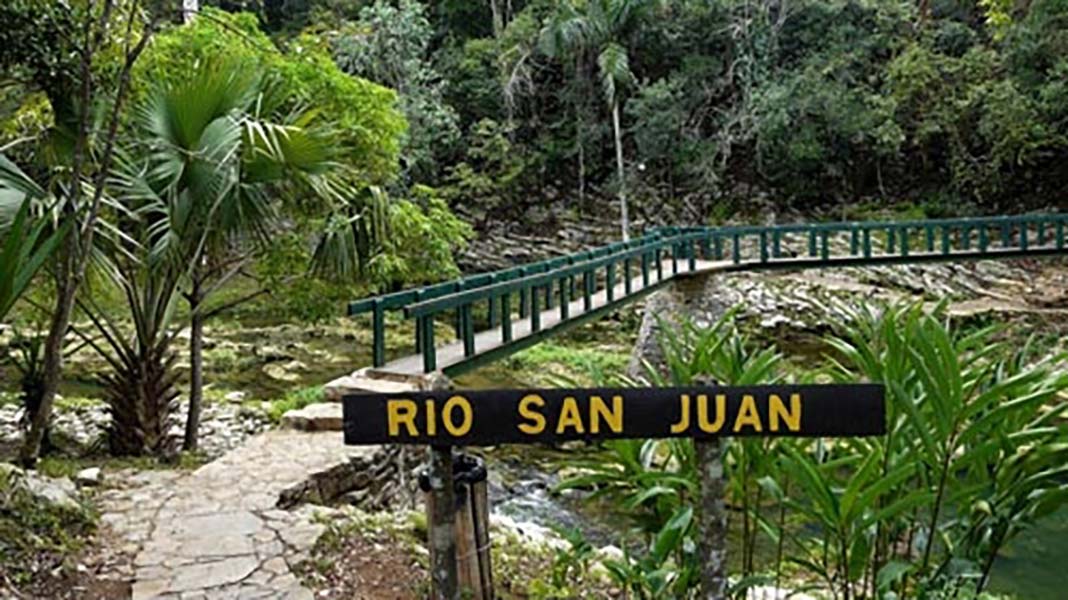 Quiet roads to Viñales Bicyclebreeze Cycling tours in Cuba Bike