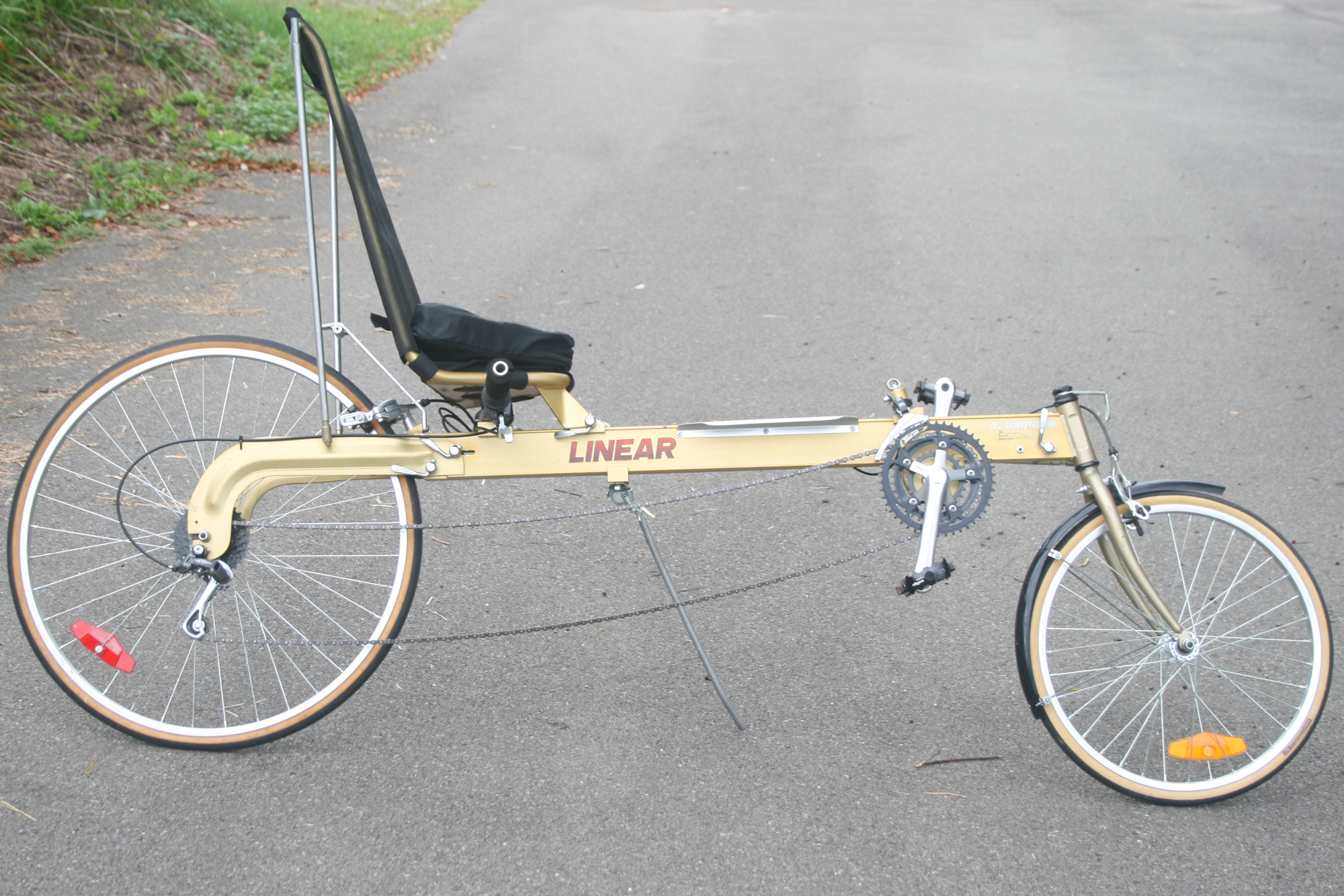 Iowa Vintage Linear LWB Gold Bicycle Man