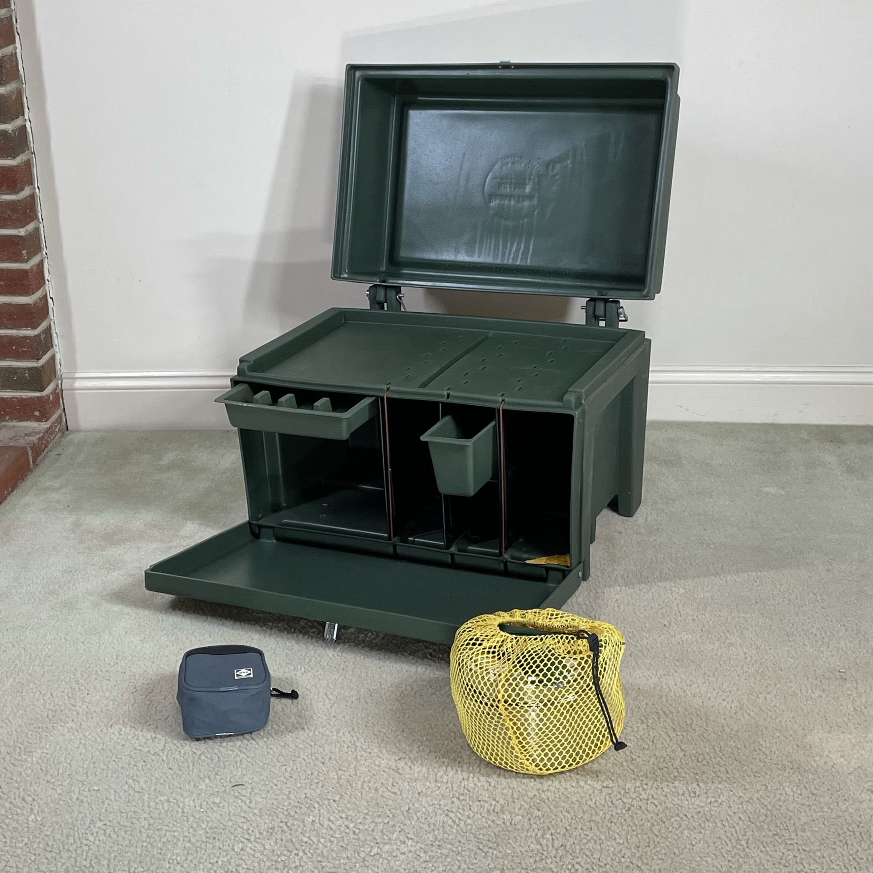 "BEAVERTREE" CAMP KITCHEN W/ BONUS!