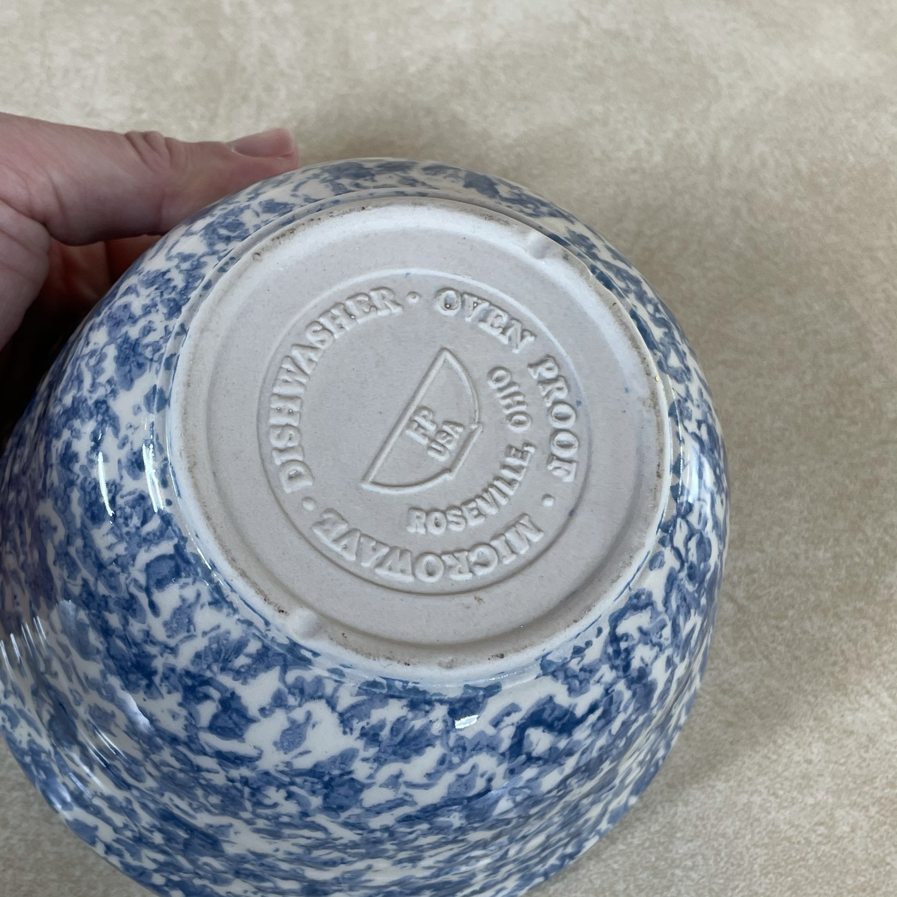 FANTASTIC ROSEVILLE NESTING BOWLS